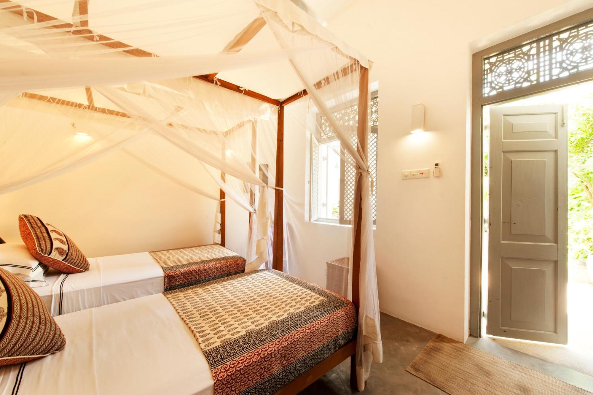 A 03 Bedroom Villa In Galle Fort With Roof Terrace & Pool Exterior foto