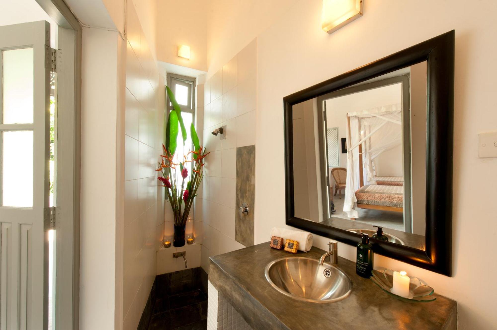 A 03 Bedroom Villa In Galle Fort With Roof Terrace & Pool Exterior foto